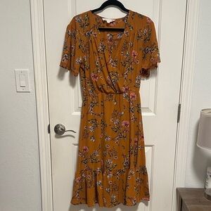 Chic Floral Midi Dress in Mustard